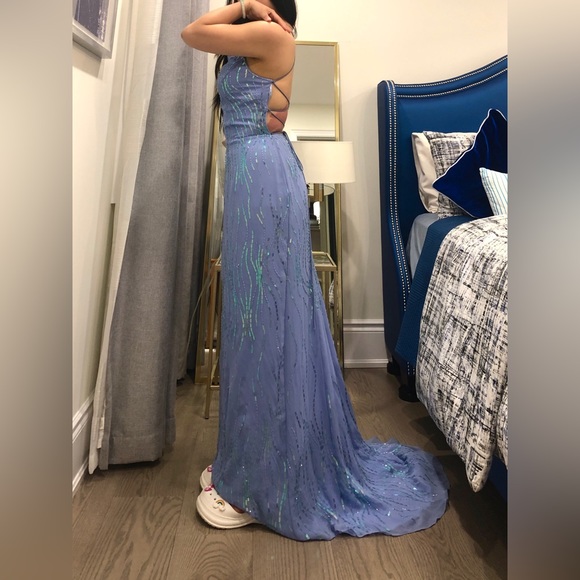 blue sequinned prom/grad dress size 18 - Picture 3 of 3